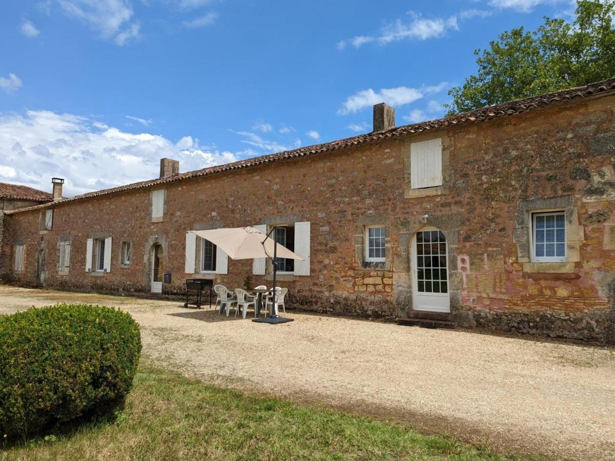Gîte Cherves-Richemont, 4 pièces, 6 personnes - FR-1-653-167 Extérieur photo